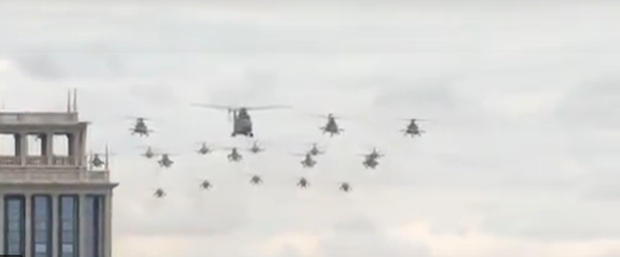 Дан победе у Москви: Лет авијације изнад Црвеног трга (ВИДЕО)